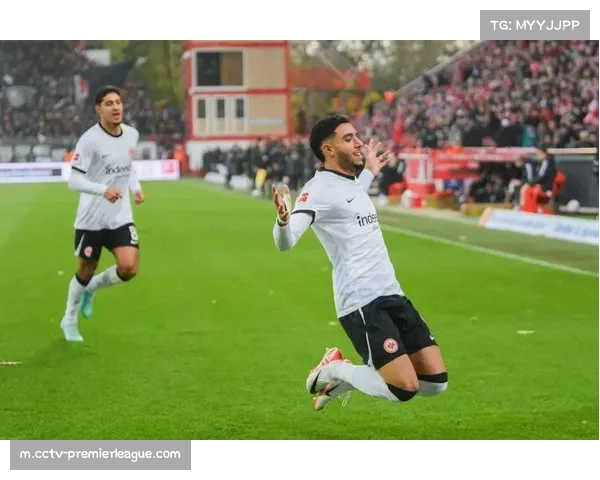 马尔穆什小技术盘带出色 曼城边锋适应英超节奏成关键